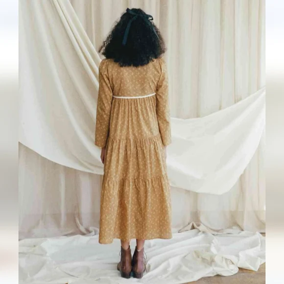 Christy Dawn Paloma Dress in Biscotti Cosmos Floral - Picture 2 of 7